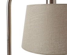 Load image into Gallery viewer, Jerrik Table Lamp
